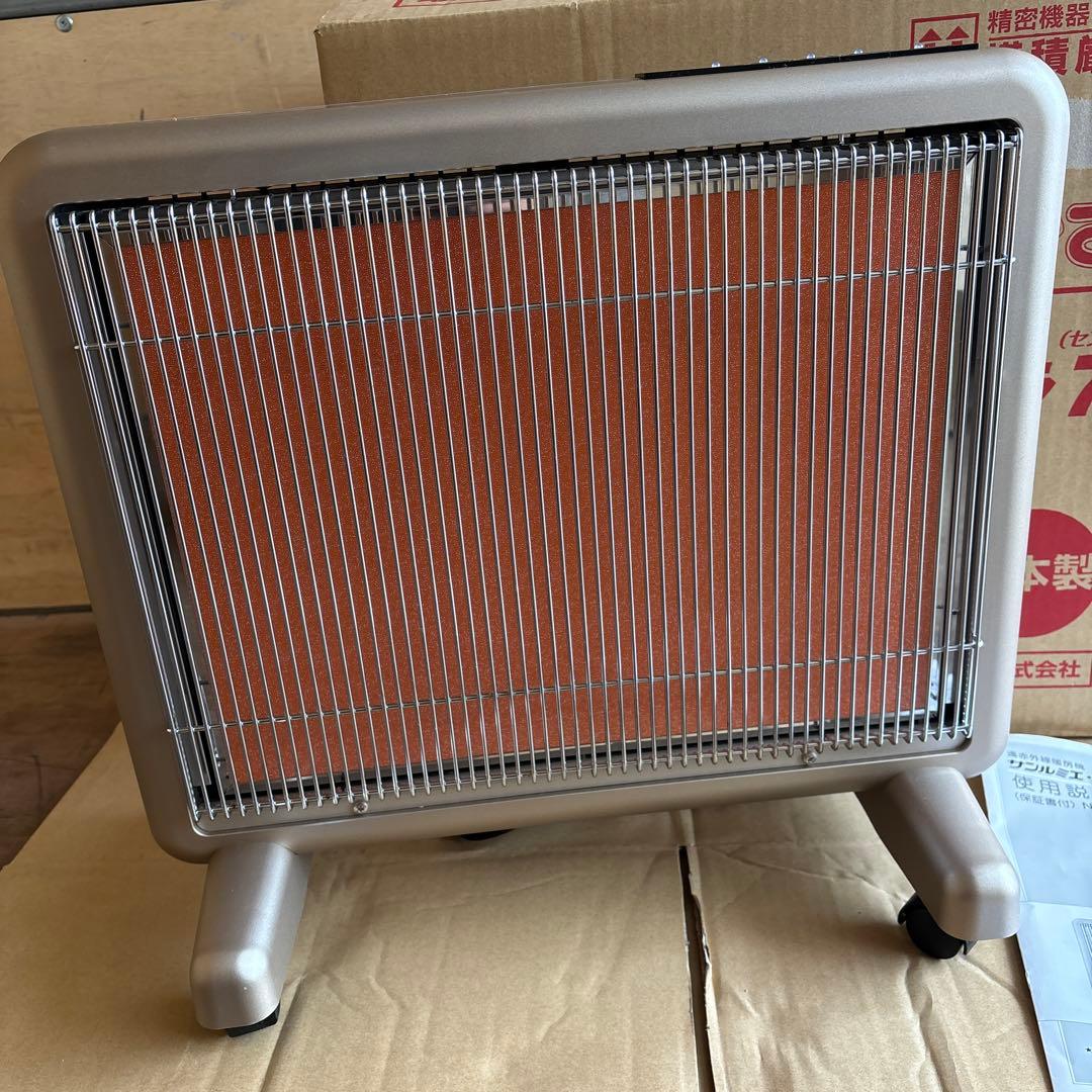 サンルミエ・エクセラ7 電気ヒーター 日本製