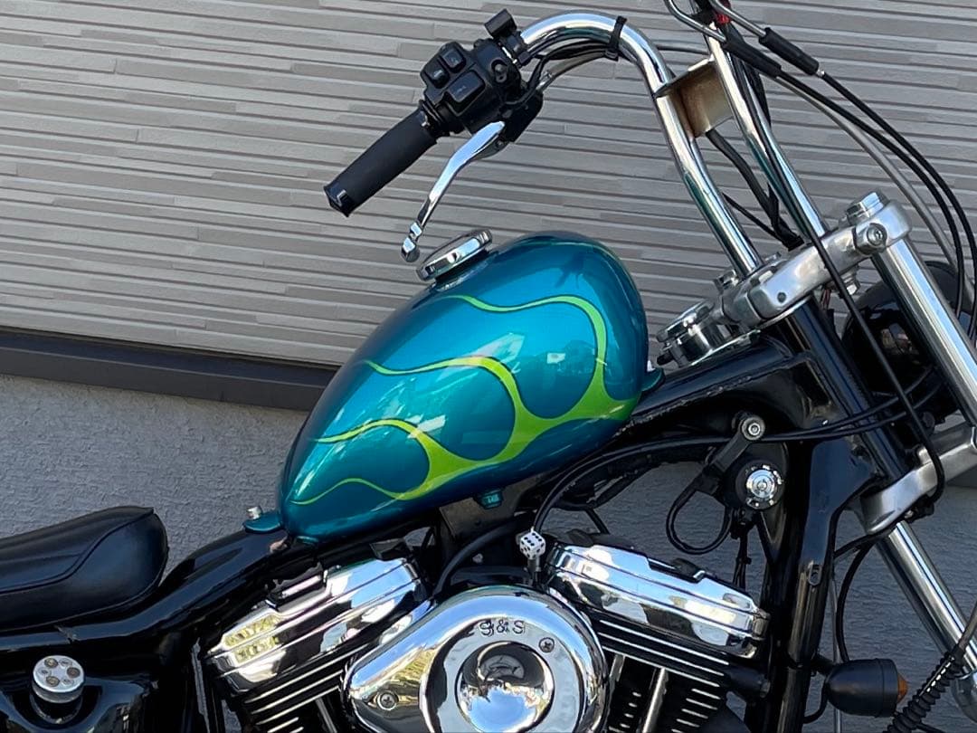 スポーツスター　社外タンク　バイクタンク　チョッパー　エボ　ハーレー