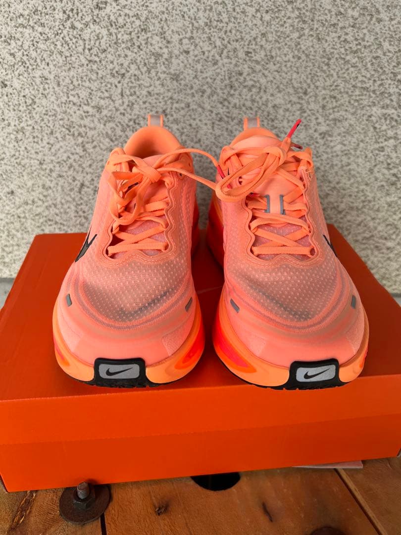 ナイキ NIKE ズームXボメロプラス　オレンジ