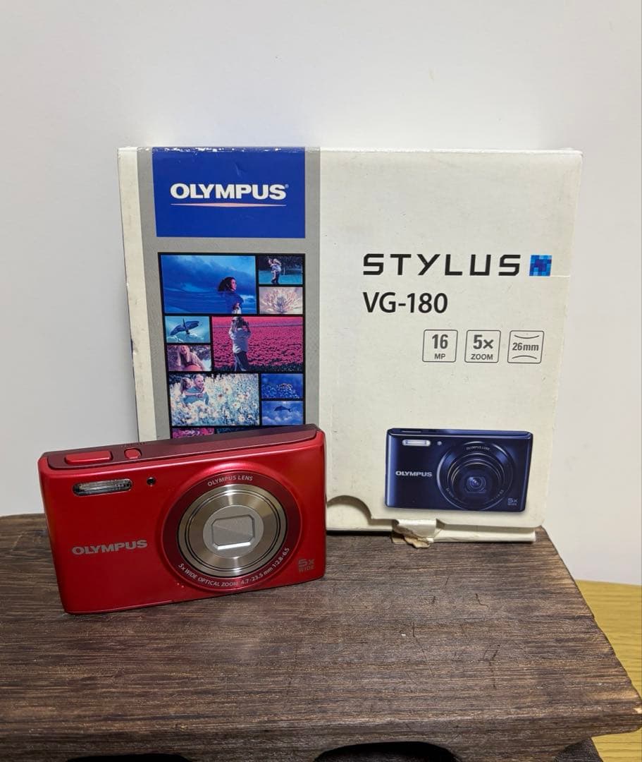 【極美品】OLYMPUS STYLUS VG-180 コンデジ　デジカメ