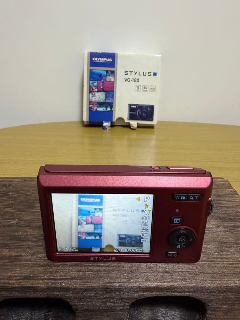 【極美品】OLYMPUS STYLUS VG-180 コンデジ　デジカメ