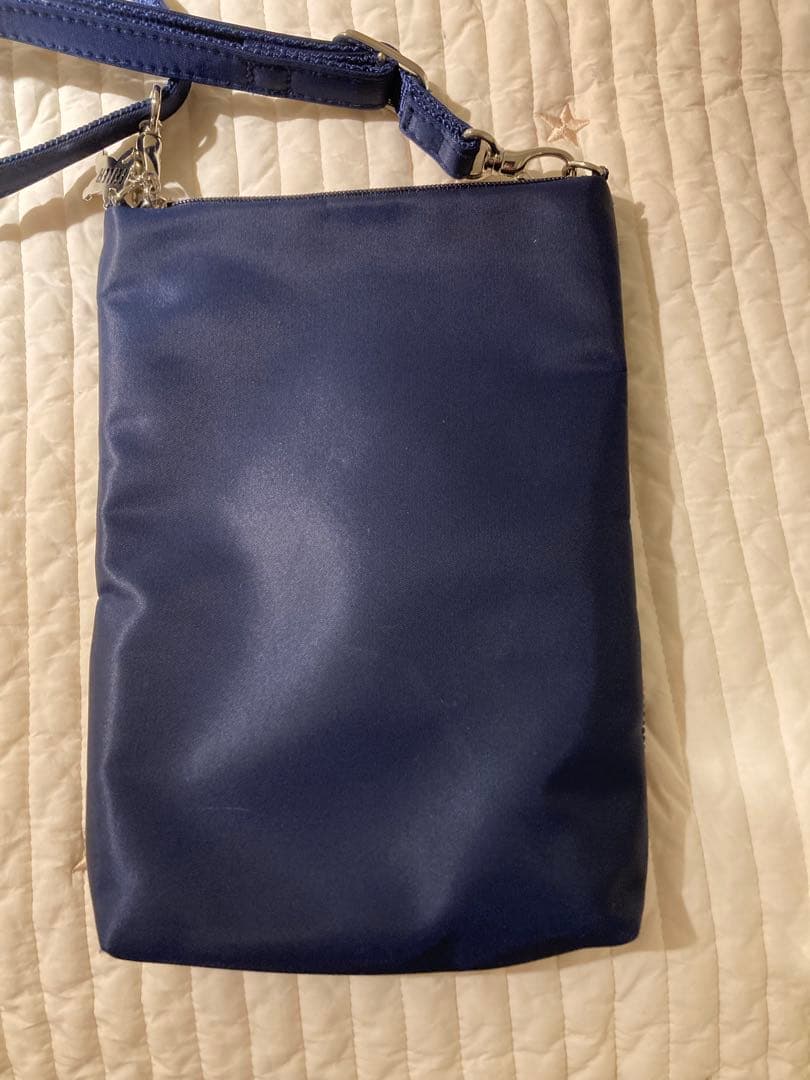 学校フェイラー　ハイジ　スマホショルダー