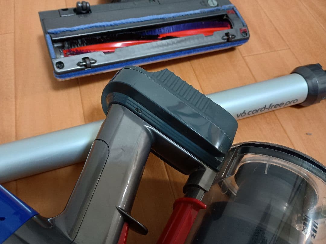 dyson V6 ハンディクリーナー　マキタバッテリーアダプター　ダイソン 25