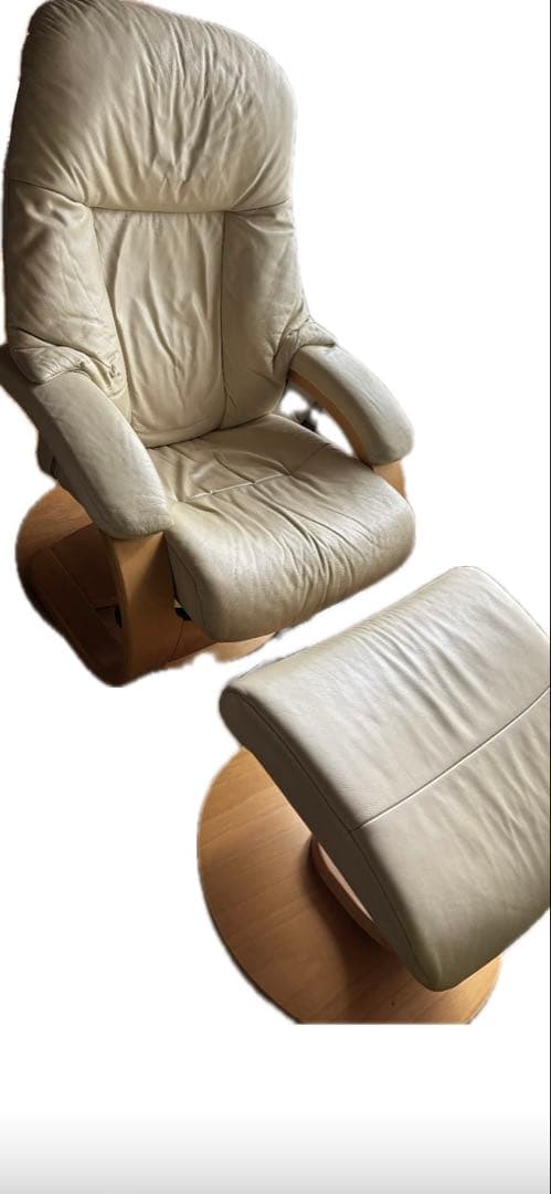 【チェア】Hjellegjerde イエリアーダ社　本革リクライニングチェア