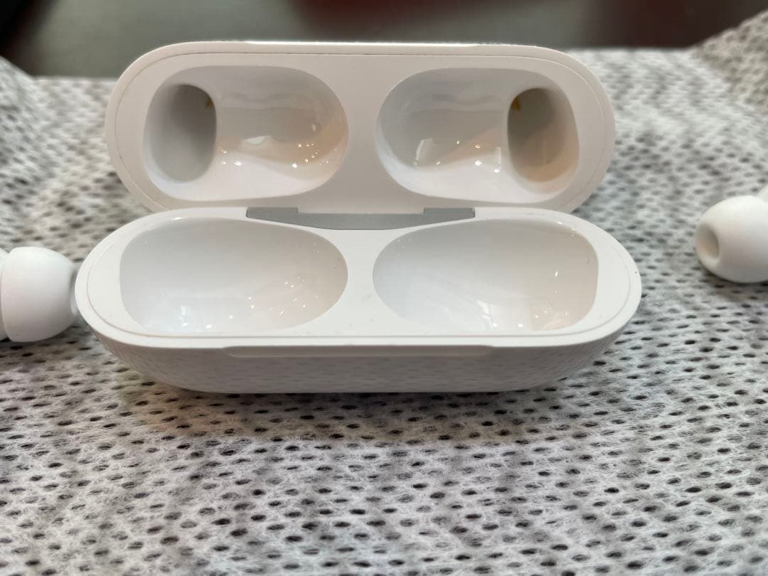 エアーポッズプロ2 AirPods Pro2 Lightning端子