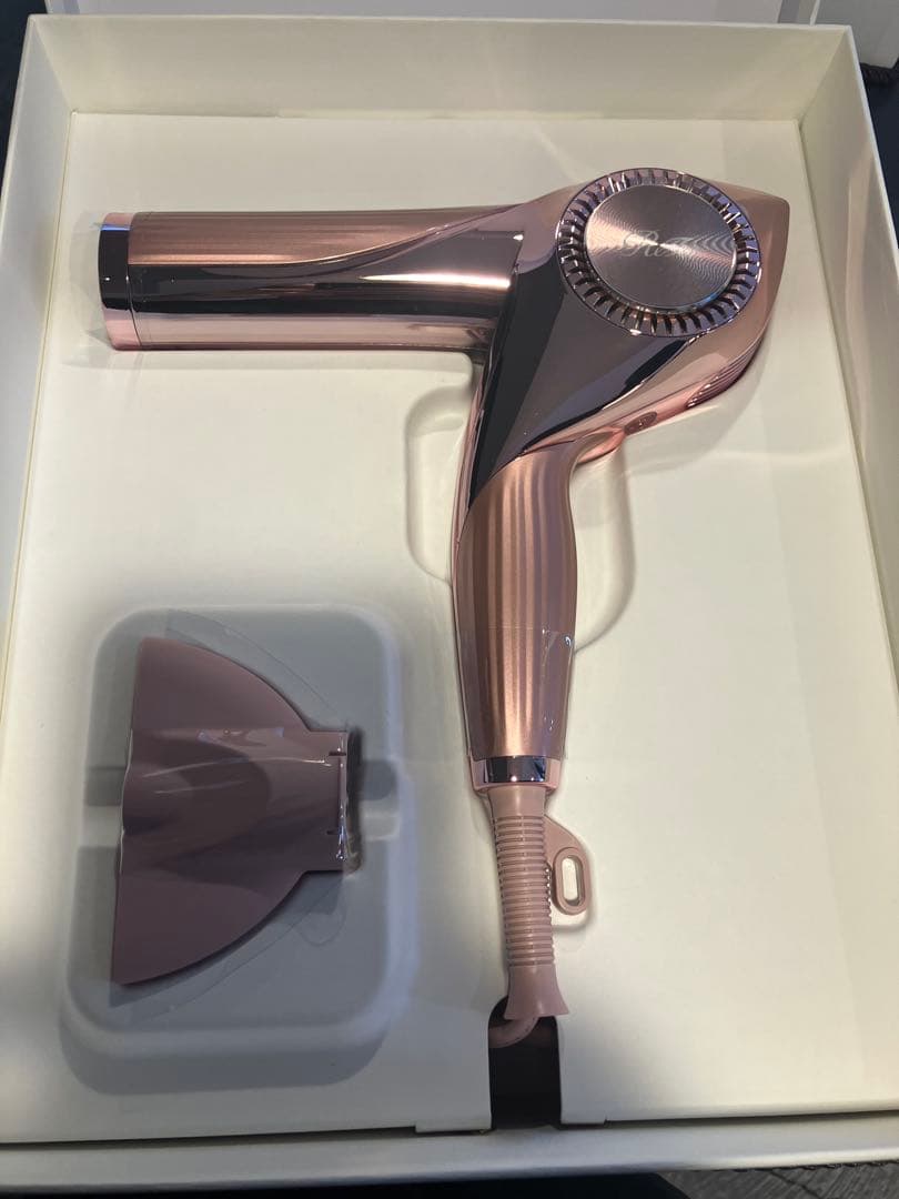 1月限定価格【新品未使用】Refa リファビューテックドライヤーbxピンク桃