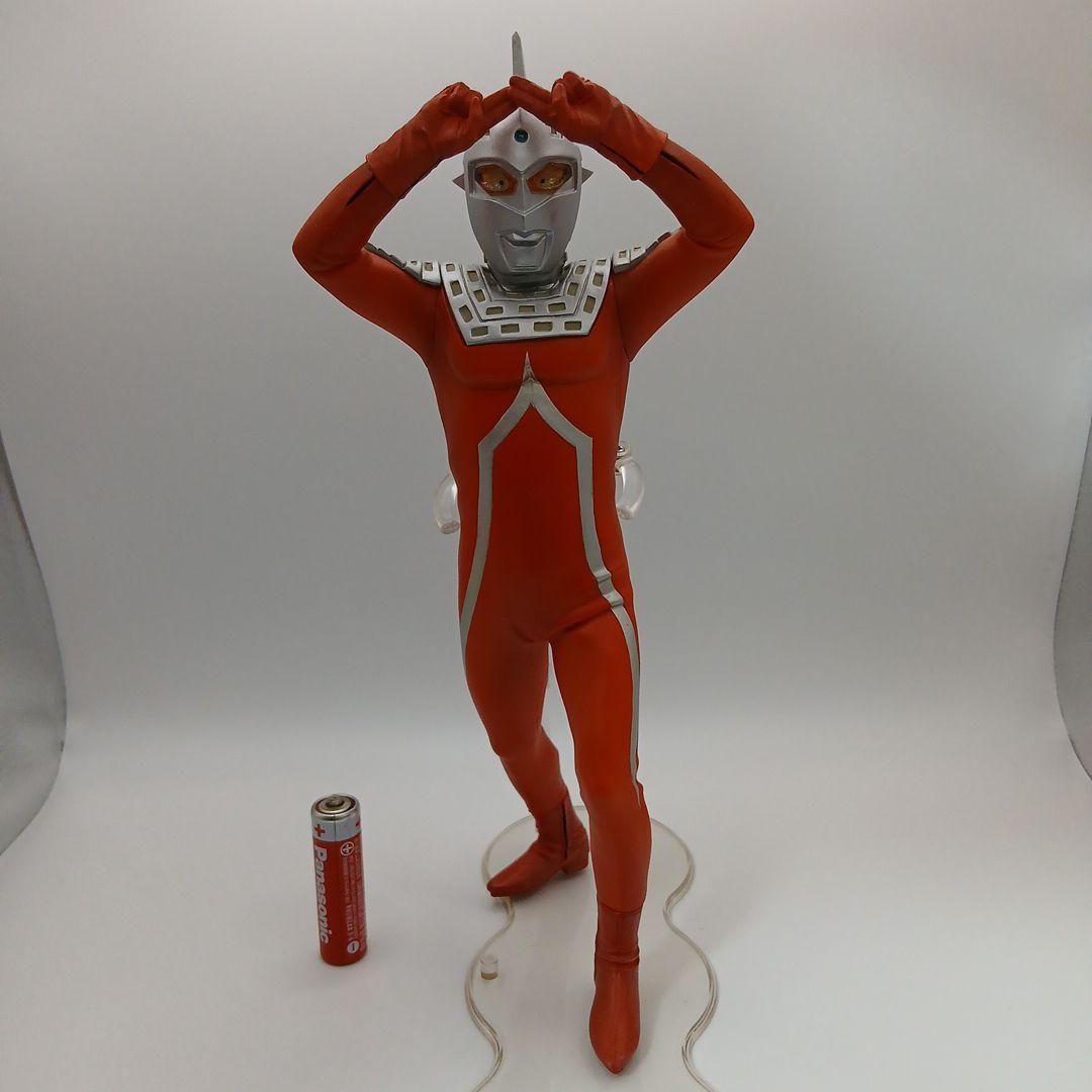 ウルトラマンセブン　ソフビ　フィギュア　大怪獣シリーズ　エメリウム光線ポーズ
