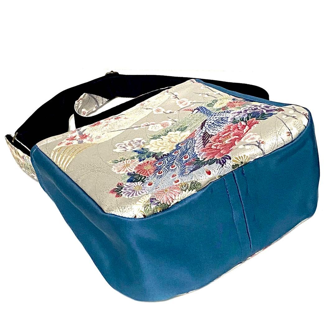 366 帯リメイク　華やかな孔雀のふっくらショルダーバッグ　匿名配送