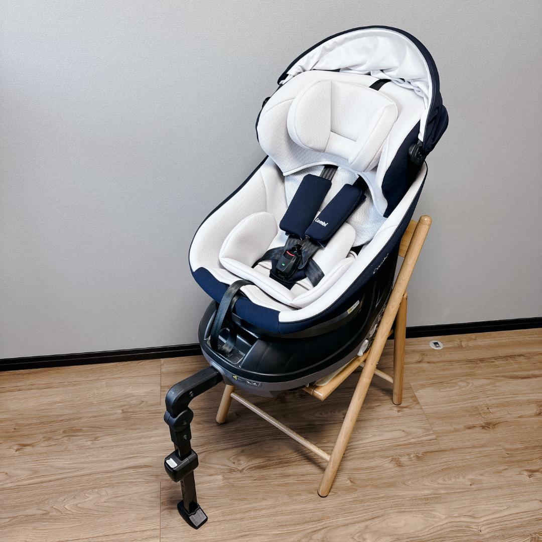 【極美品】Combi クルムーヴスマート ライト ISOFIX ネイビー 回転式