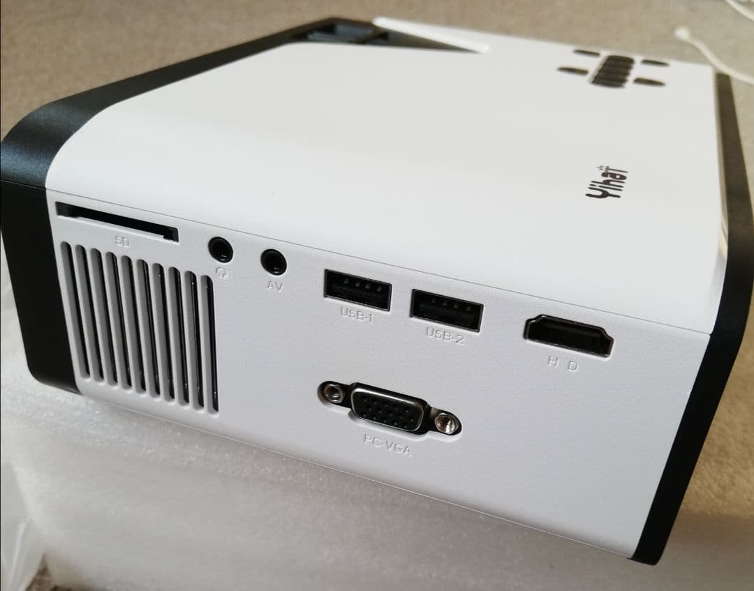 本日終了⭐高画質小型プロジェクター1080PフルHD 4500ルーメン豪華セット