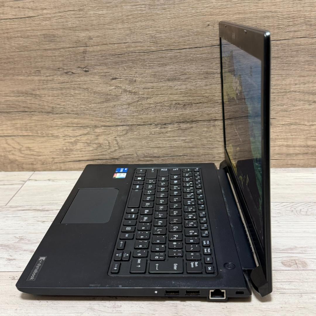 dynabook G83HS Core i5 256GB 人気