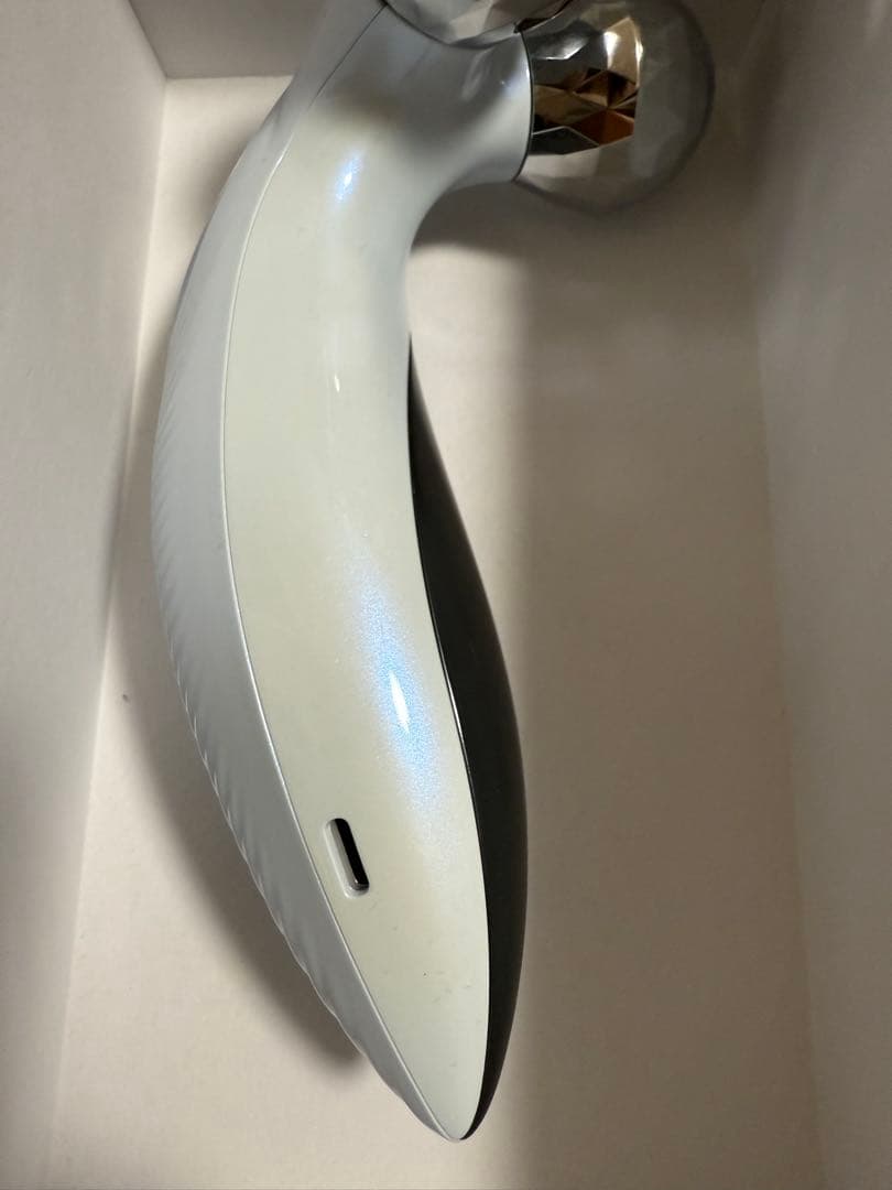 ReFa カラットリフト EMS