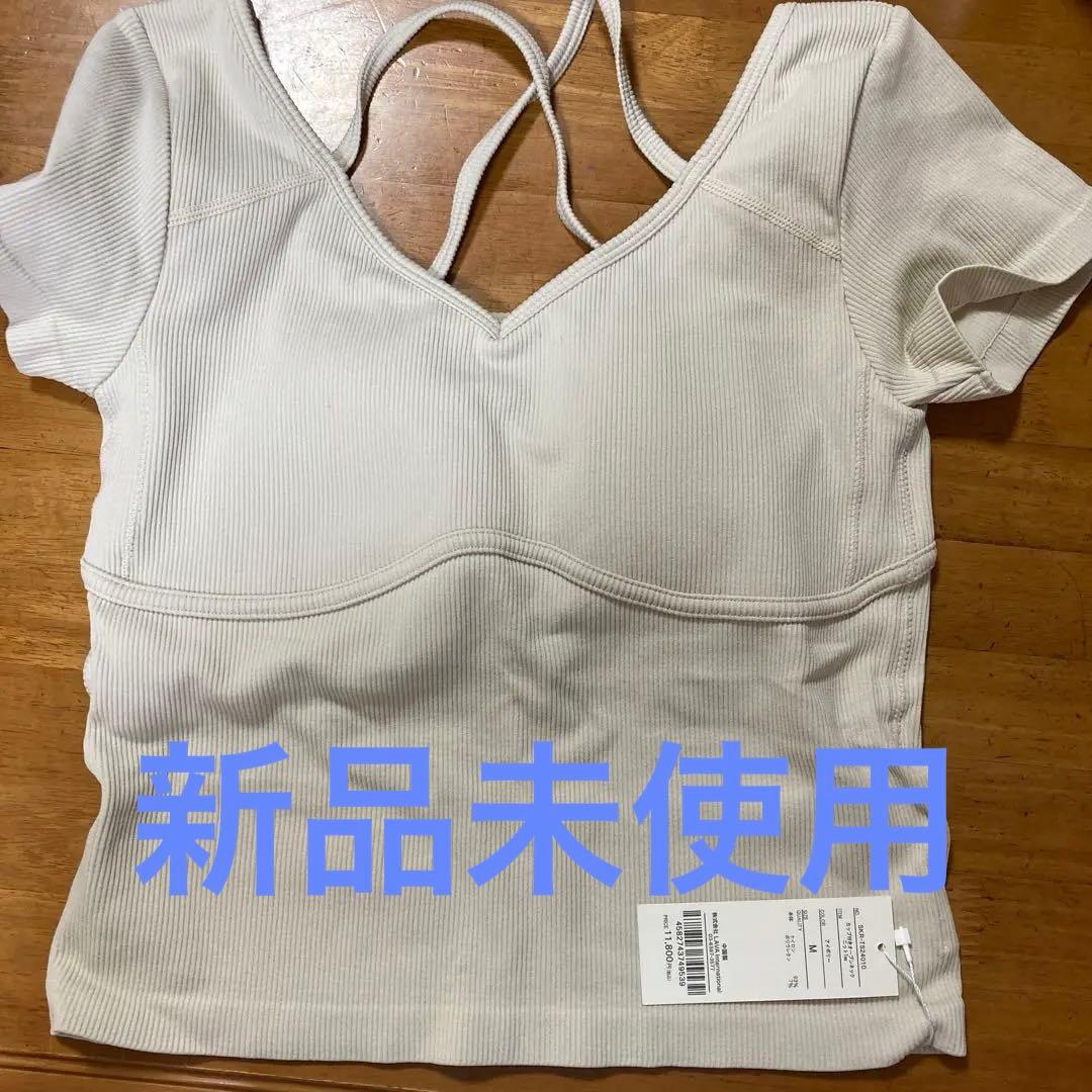 新品未使用　スカーラ　カップ付きオープンネックニットT