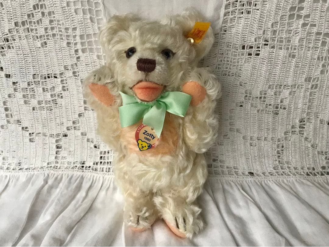 Steiff テディベアのZotty