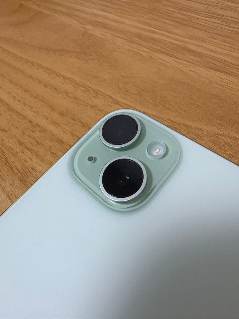 早い者勝ちiPhone15 256GB SIMフリー グリーン(おまけ付き)