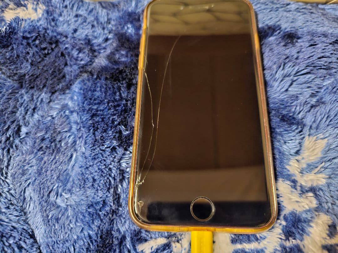 iPhone SE 第2世代 64GB