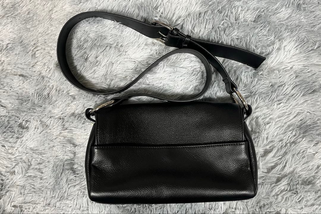 BEARDSLEY レザーボディバッグ ブラック