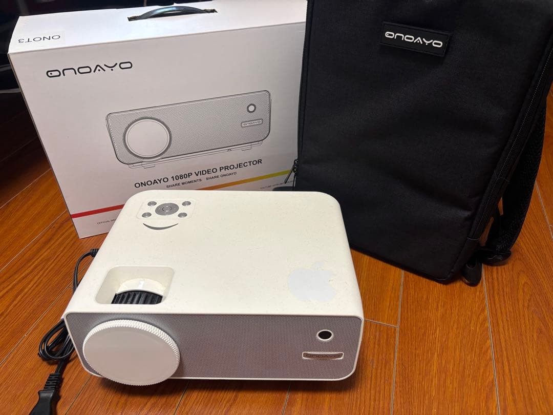 ONAOYO 1080P Video Projector 本体