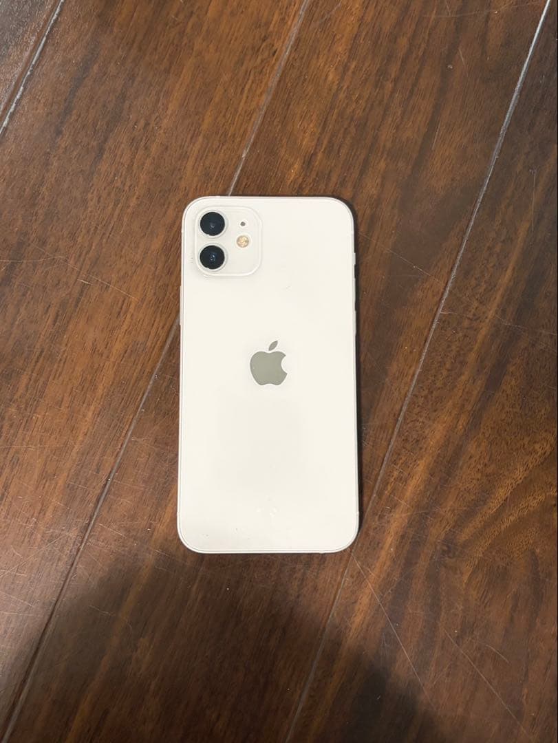 Apple iPhone 12 64GB ホワイト 本体