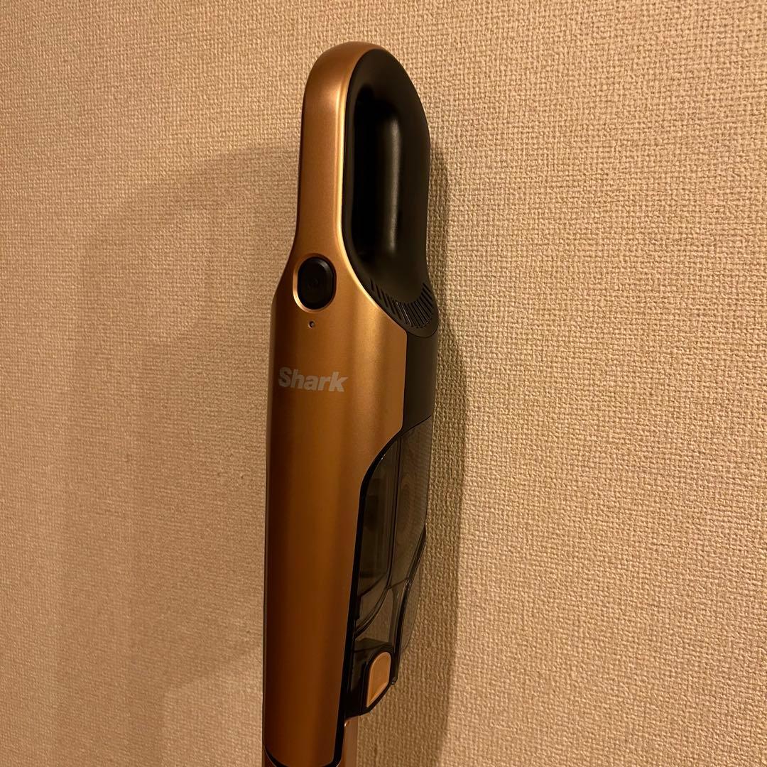 美品　Shark 掃除機　ハンディクリーナー ピンクゴールド　CH966JLC