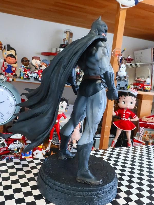バットマン ダークナイト フィギュア スタチュー