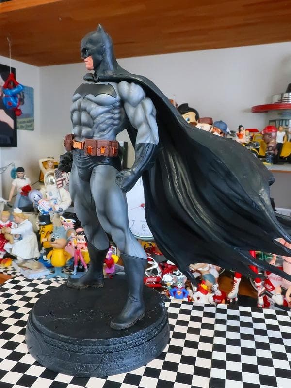 バットマン ダークナイト フィギュア スタチュー