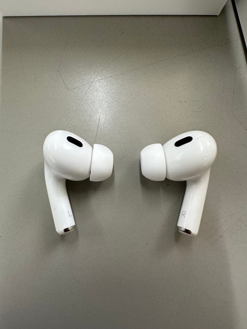 AirPods Pro 第2世代 Lightning（箱・付属品あり）