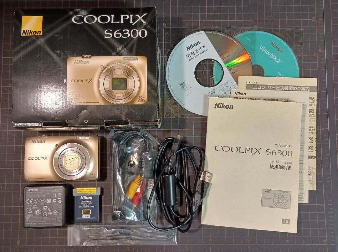 NIKON　COOLPIX　S6300　デジカメ　ゴールド