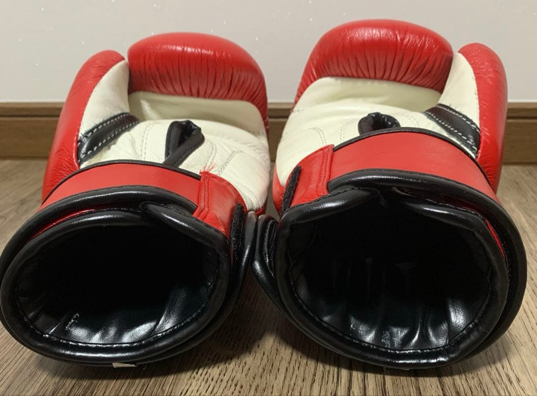 イサミ　ボクシンググローブ　8オンス