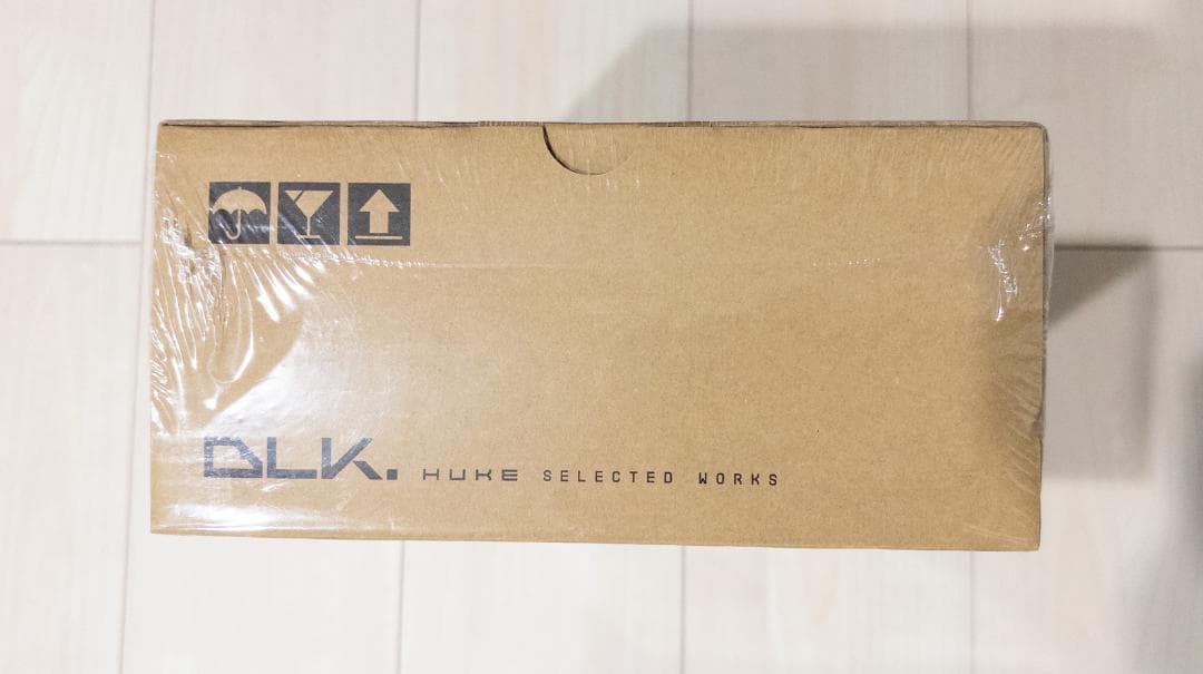 イラストレーターhuke氏初画集 「BLK」 限定版（figma BRSB同梱）
