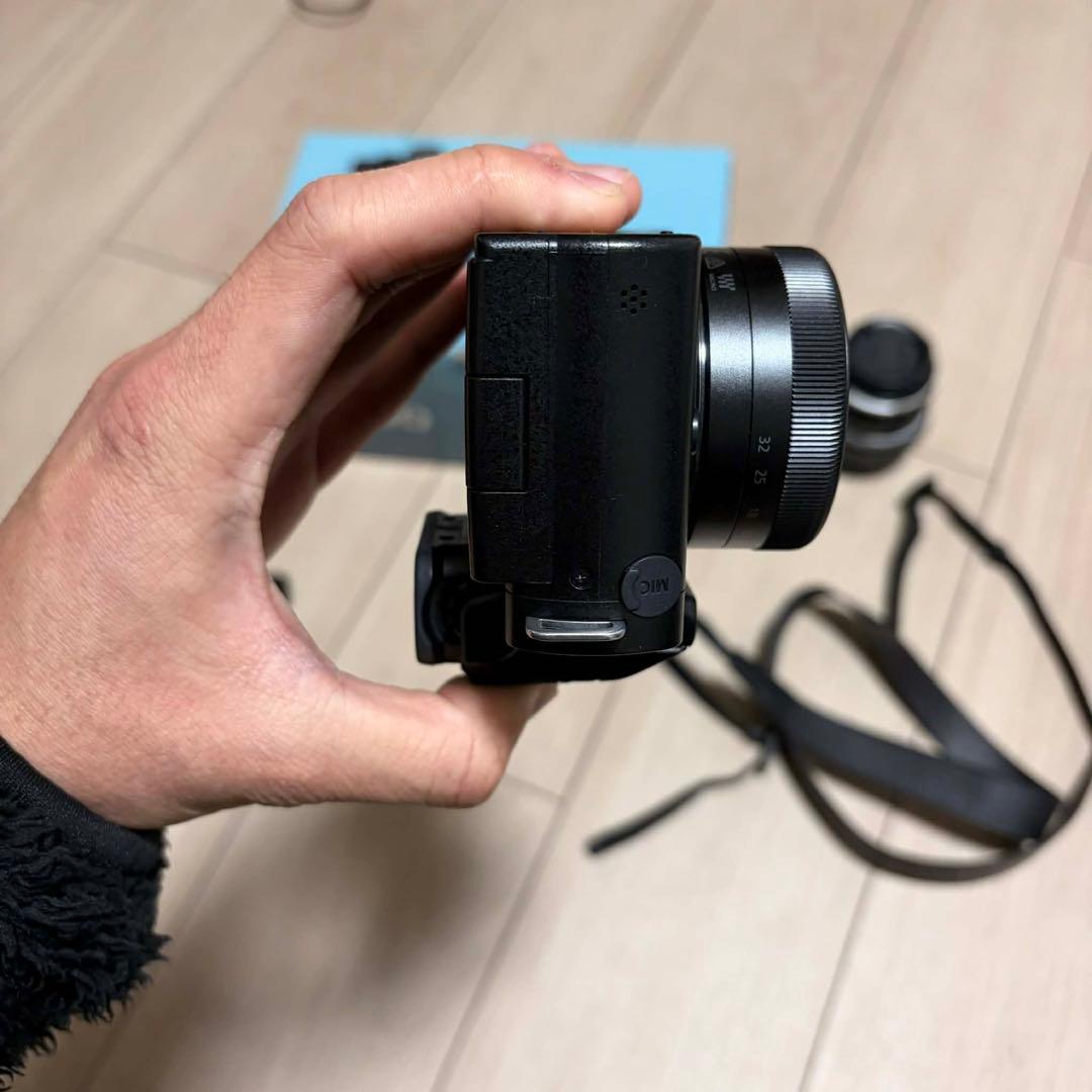 LUMIX G100 ミラーレス一眼 本体と付属品