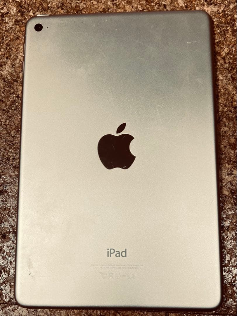 iPad mini第4世代128GB ゴールド本体のみ最終値下げ！