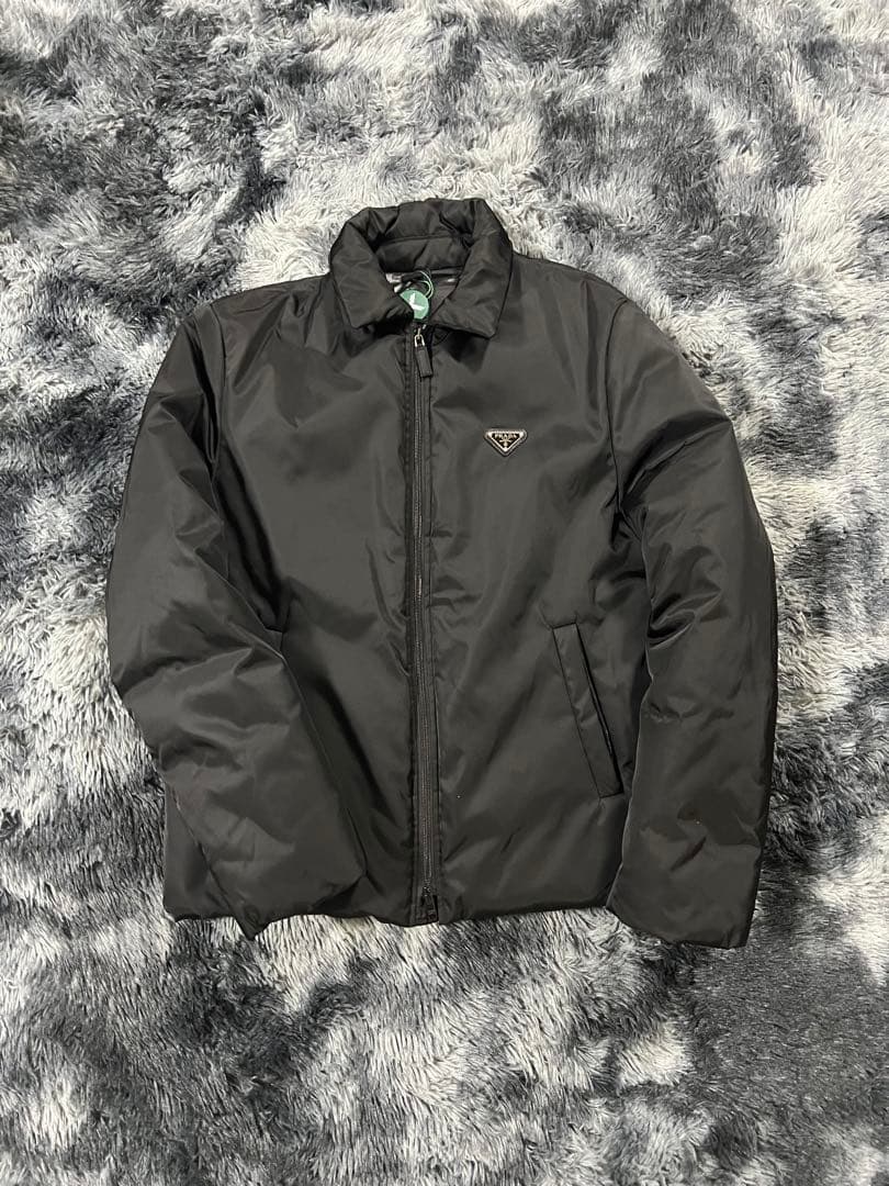 23AW PRADA　RE-NYLON　クロップド　ナイロンダウンジャケット