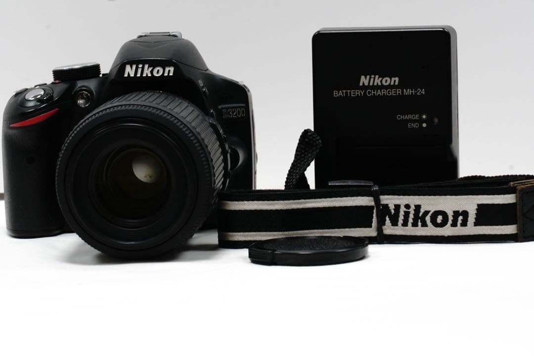 ジャンク品 ♥️セール品♥️Nikon D3200 一眼レフデビュー