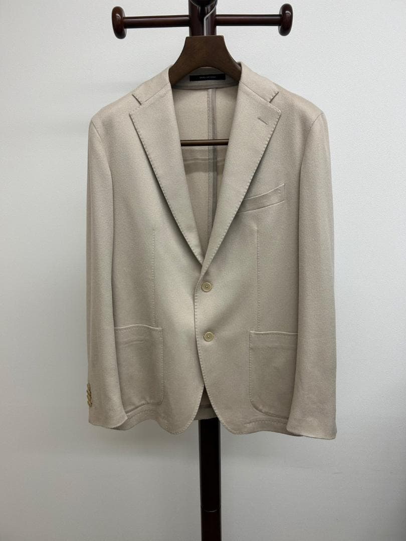 TAGLIATORE（タリアトーレ）ジャケット　ライトベージュ