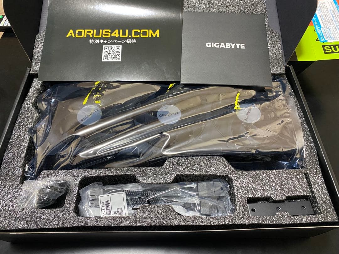 美品GIGABYTE RTX 4070 Ti Super 本体外箱あり