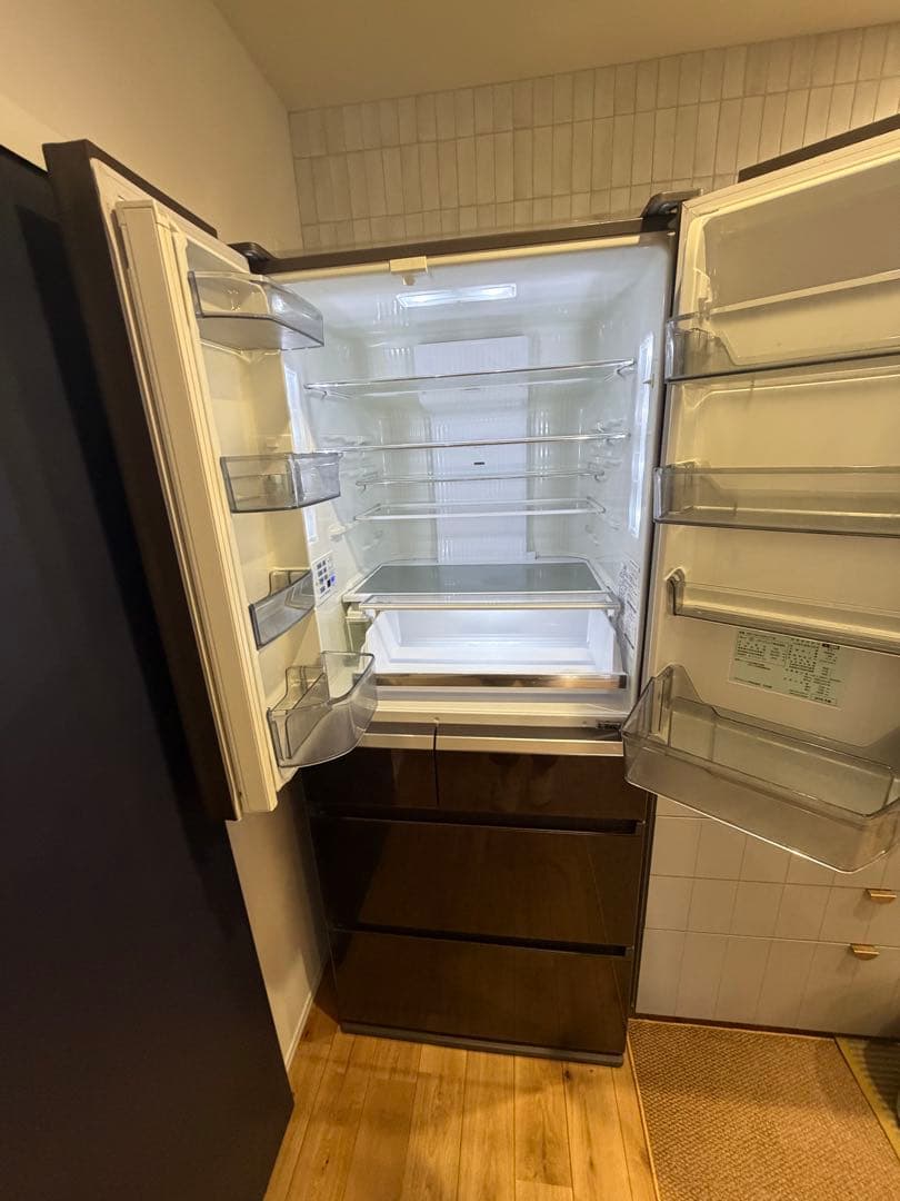 Panasonic 大型冷蔵庫　NR-F611xpv-t型　6ドア