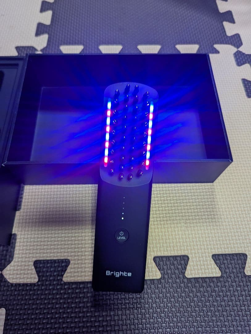 スカルプ美顔器　ELEKIBRUSH