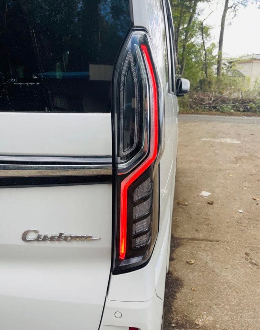 Honda N-Box Custom LEDテールランプ