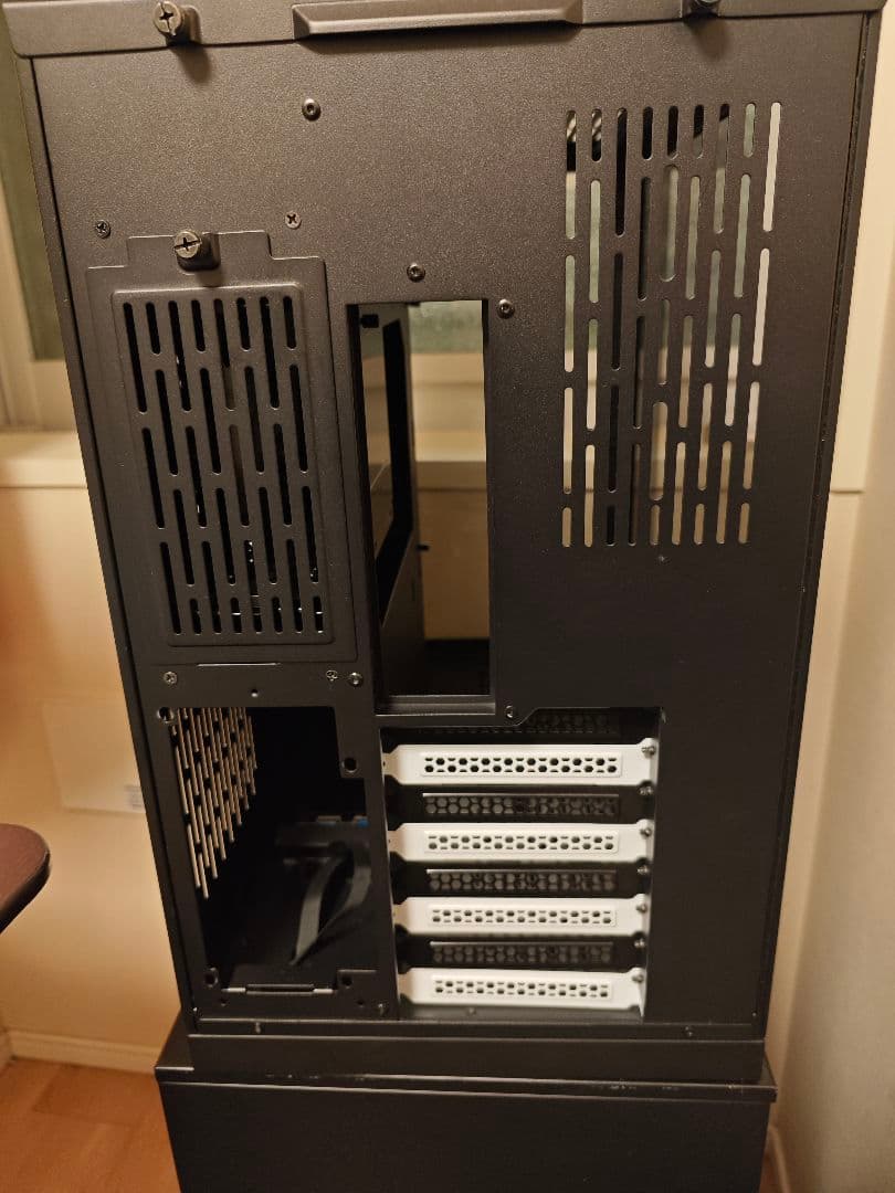 Razerファン必見 Lianli O11 Razer +ファン9個+RGBコン