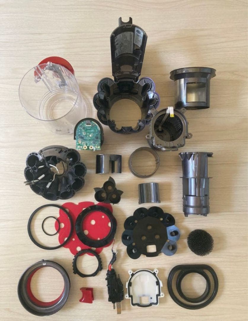 ダイソン掃除機　sv18 サイクロン部 完全分解洗浄