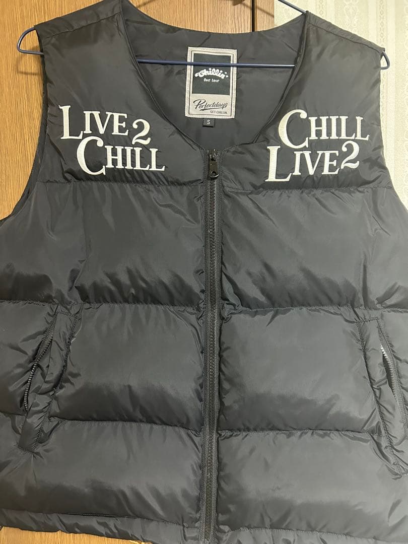 CHILLINダウンベストSサイズ