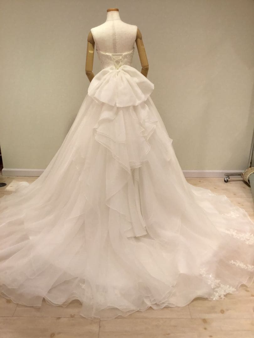 に*ぶ様 YNS WEDDINGプリンセスライン ウェディングドレス