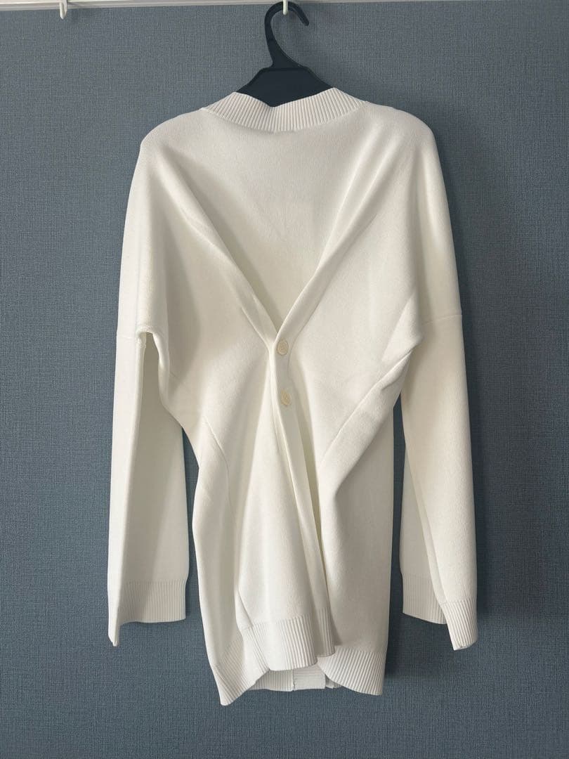 BRILL ストレッチVネックカーディガン ホワイト