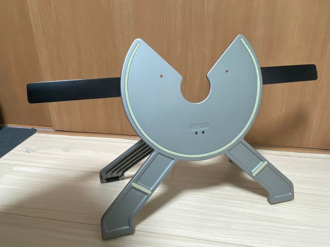 wacom 液タブ Cintiq 22HD DTK-2200