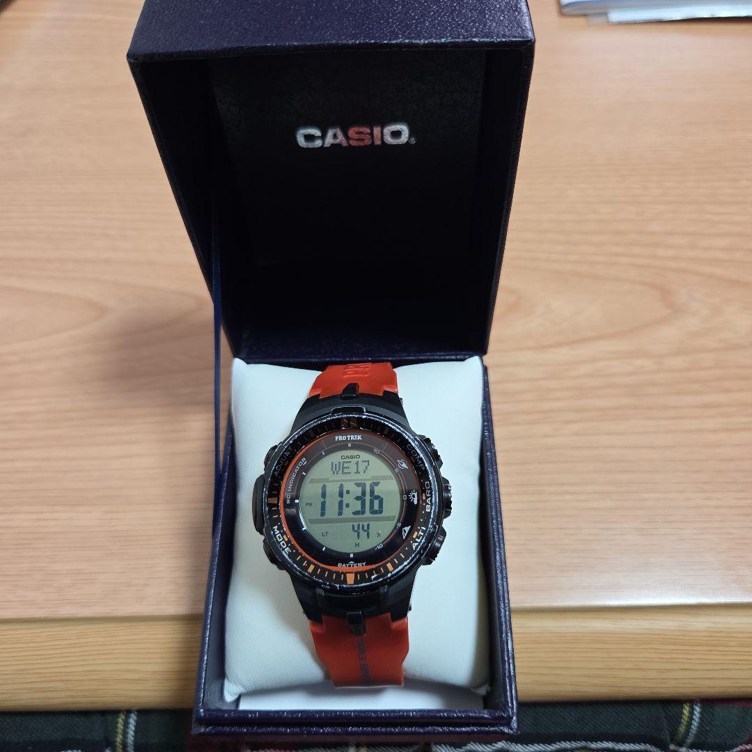 CASIO デジタル腕時計　プロトレック　ソーラー電波　 黒/オレンジ