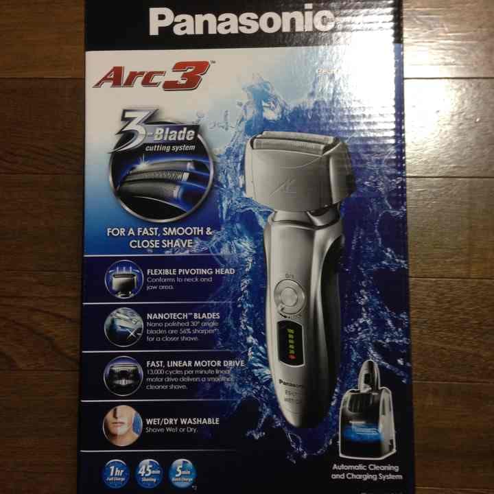 Panasonic ひげ剃り新品 専用で¥15000