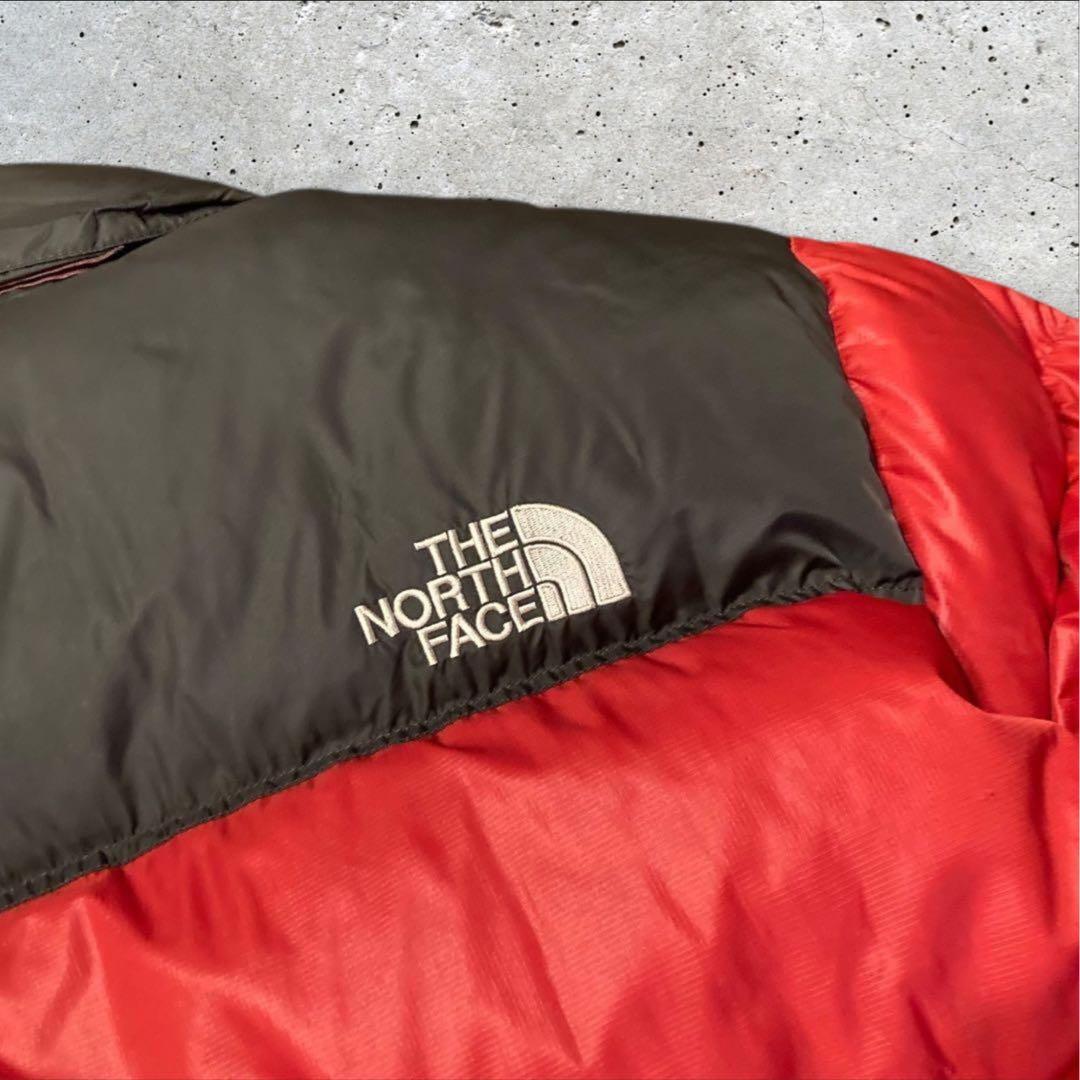 〈ザ・ノースフェイス〉ヌプシ　ダウンジャケット　赤　M 700 ツートンカラー