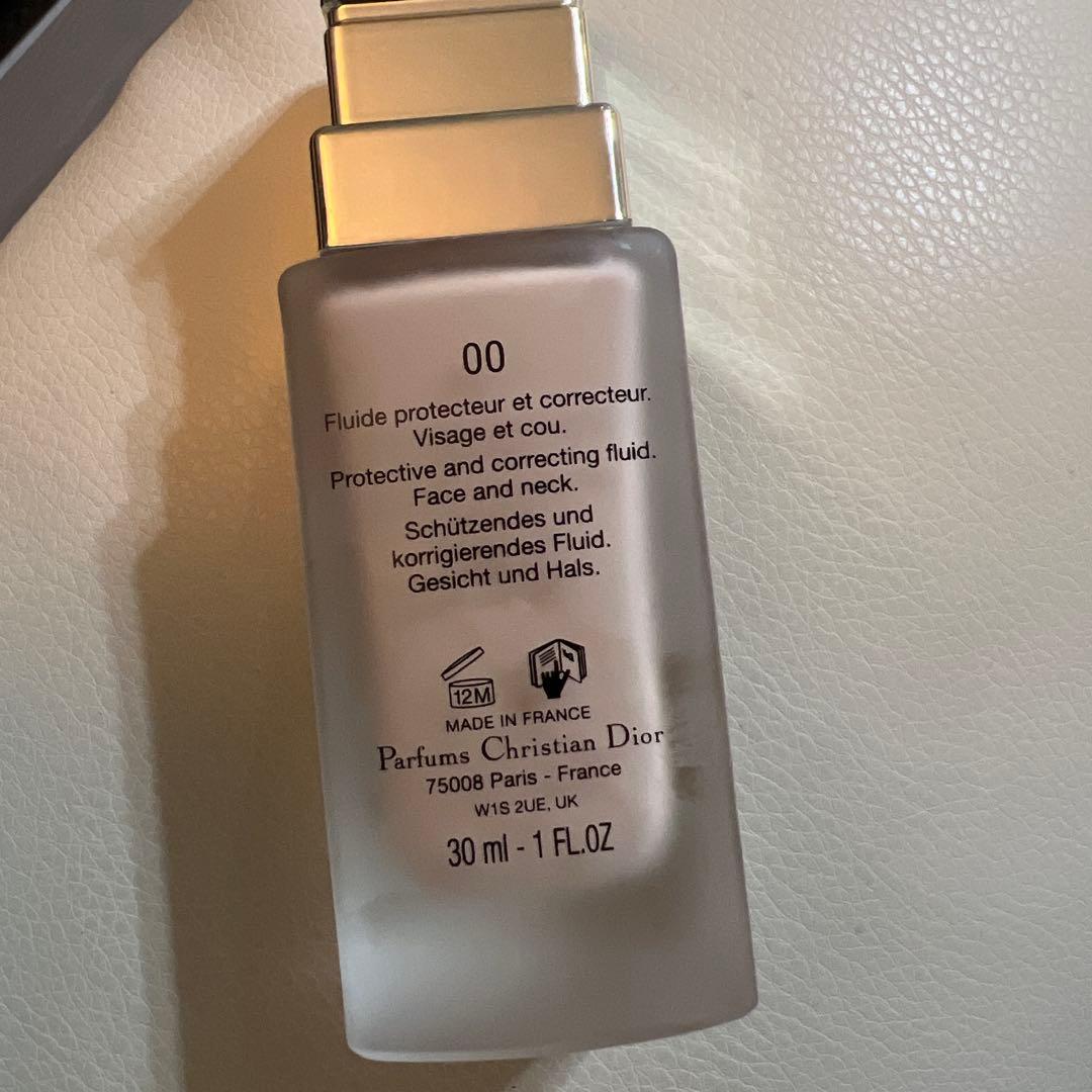 Dior ミネラルBBクリーム 30mL 00