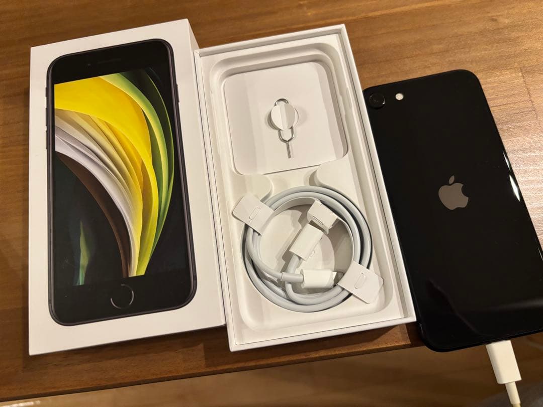 ★美品★SIMフリー★iPhoneSE 第2世代 (SE2) ブラック128GB